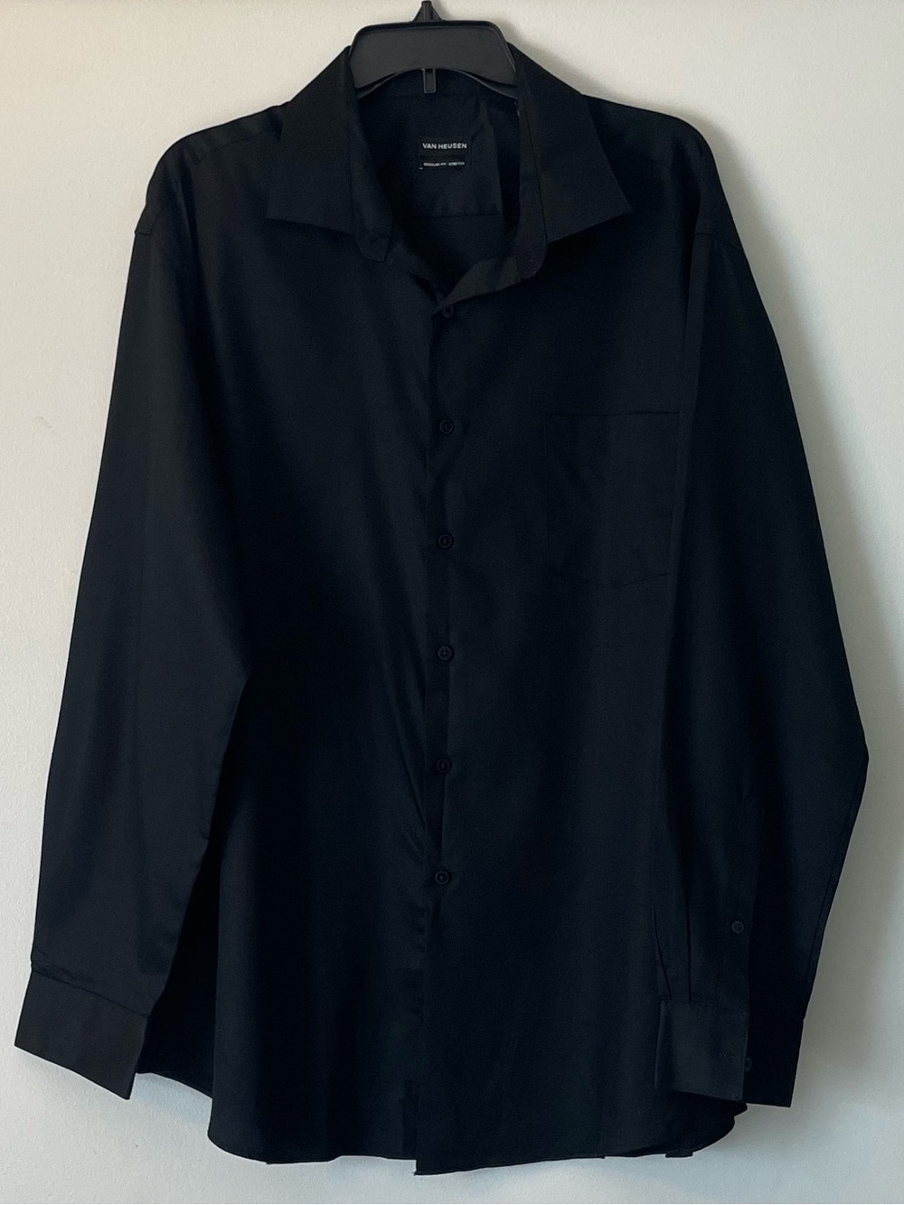 Van Heusen Black Long-Sleeve Dress Shirt